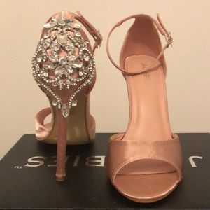 Blush peep toe heel with jewel embroidered back